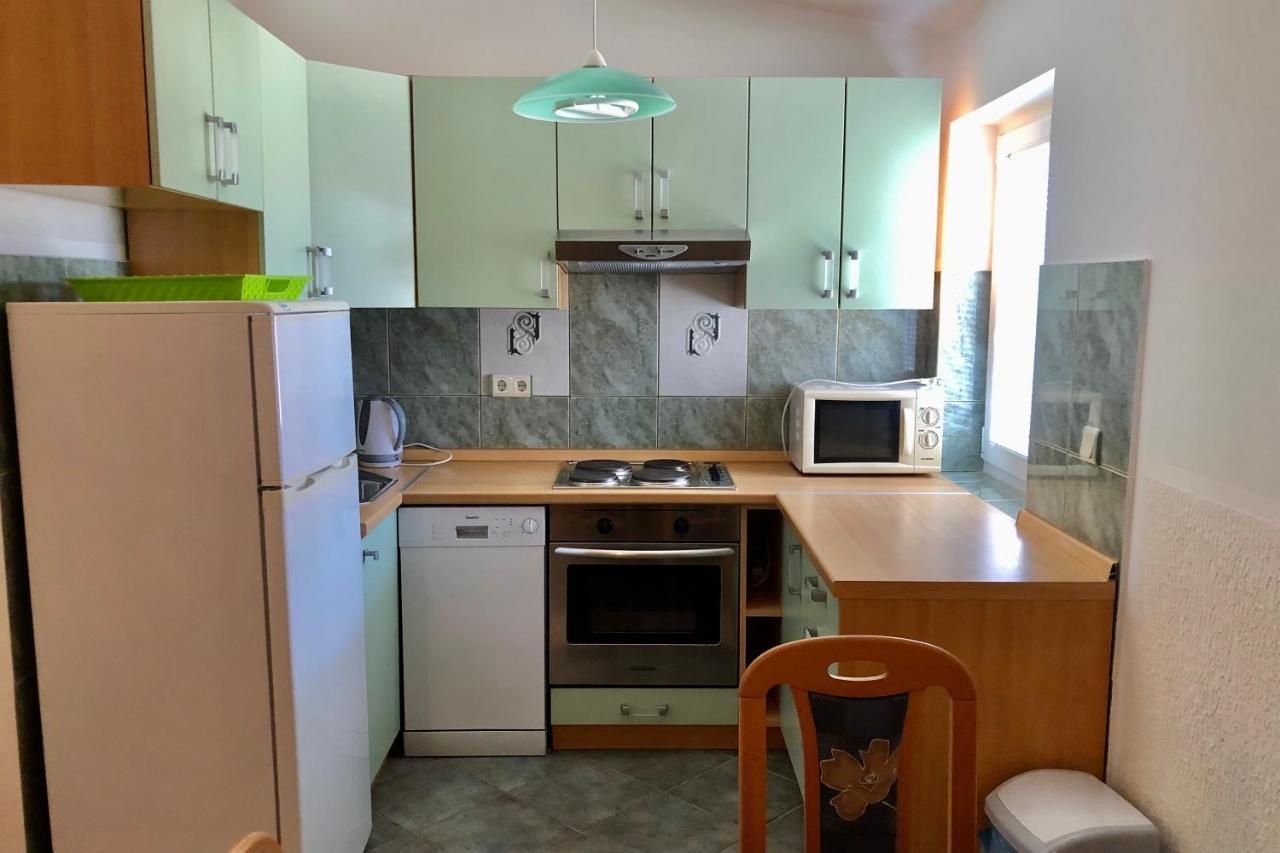 Villa Latina With 6 Apartments And A Shared Pool 维尔 外观 照片