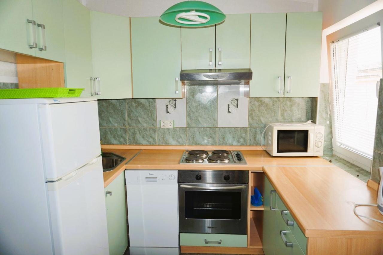 Villa Latina With 6 Apartments And A Shared Pool 维尔 外观 照片