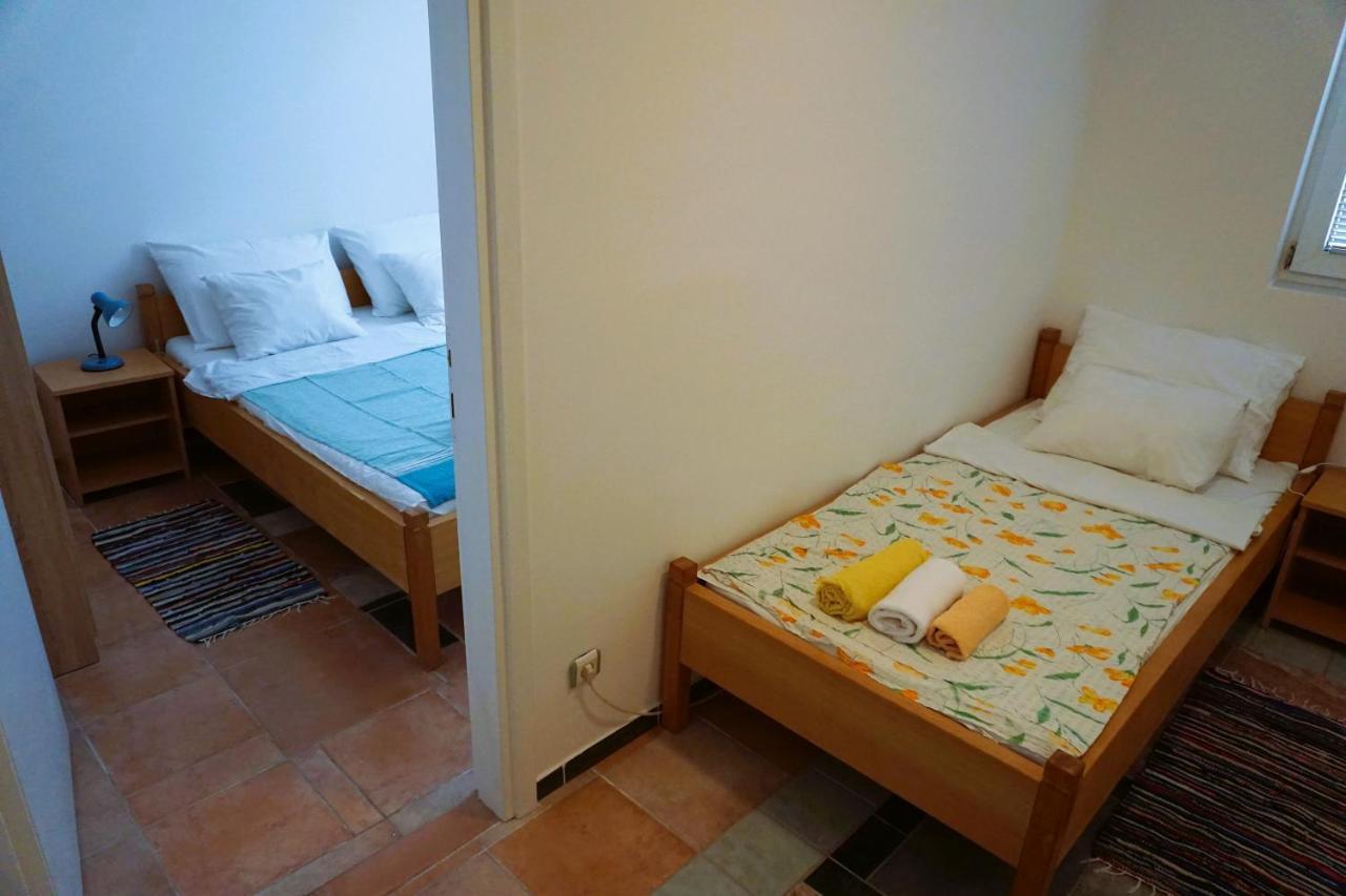 Villa Latina With 6 Apartments And A Shared Pool 维尔 外观 照片