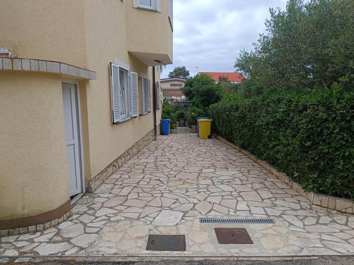 Villa Latina With 6 Apartments And A Shared Pool 维尔 外观 照片